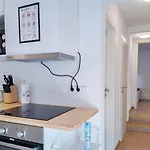 Alfa 4 Zimmer-apartment Bei Stuttgart Zentral 5 Betten L Bad Kueche Wlan Wm L Langzeitaufenthalte L Bath Kitchen 5 Beds Wifi Wm L Long Apartament Kornwestheim