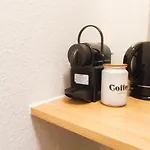 Apartament Alfa 4 Zimmer-apartment Bei Stuttgart Zentral 5 Betten L Bad Kueche Wlan Wm L Langzeitaufenthalte L Bath Kitchen 5 Beds Wifi Wm L Long