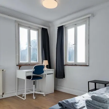 Alfa 4 Zimmer-apartment Bei Stuttgart Zentral 5 Betten L Bad Kueche Wlan Wm L Langzeitaufenthalte L Bath Kitchen 5 Beds Wifi Wm L Long