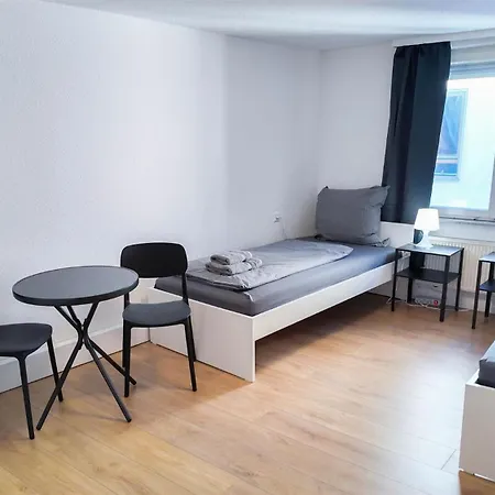 Alfa 4 Zimmer-apartment Bei Stuttgart Zentral 5 Betten L Bad Kueche Wlan Wm L Langzeitaufenthalte L Bath Kitchen 5 Beds Wifi Wm L Long * Kornwestheim