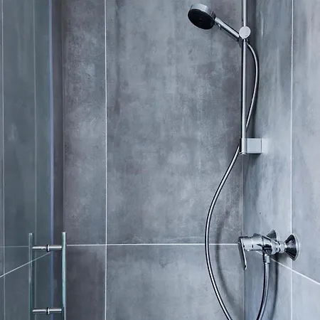 Alfa 4 Zimmer-apartment Bei Stuttgart Zentral 5 Betten L Bad Kueche Wlan Wm L Langzeitaufenthalte L Bath Kitchen 5 Beds Wifi Wm L Long * 코른베스트하임