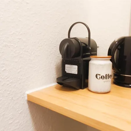 아파트 Alfa 4 Zimmer-apartment Bei Stuttgart Zentral 5 Betten L Bad Kueche Wlan Wm L Langzeitaufenthalte L Bath Kitchen 5 Beds Wifi Wm L Long